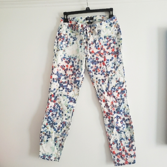 Guess Flower Print Pants - Picture 2 of 3